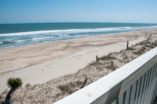 Kure Beach House | Bobs Place by Bryant Real Estate