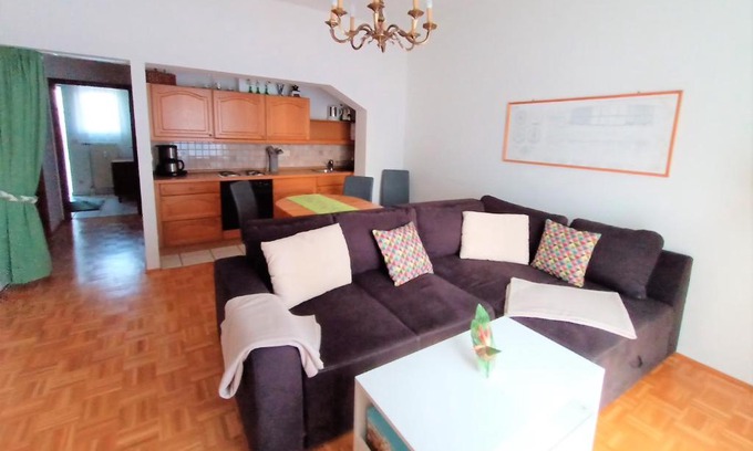 Friedrichshafen Apartment | BodenSEE Friedrichshafen City Apartment "WALTRAUD"