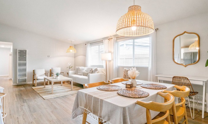 North Clairemont House | Bohemian Hideaway | Private Home & Hot Tub