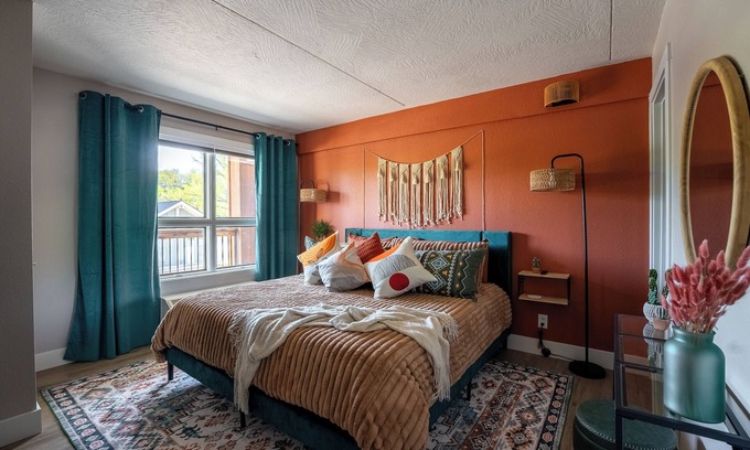 Downtown Branson Condo | Boho Condo with Pool & Fitness Center—Next to Branson Landing—Pet Friendly!