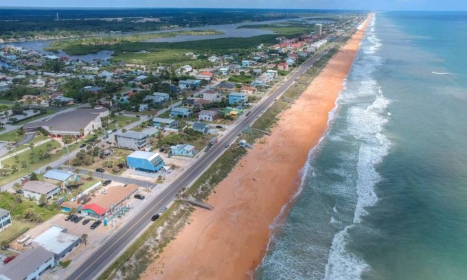 Flagler Beach Condo | Bombora Suites | Pelican & Flamingo Escape | Steps to The Beach & Restaurants