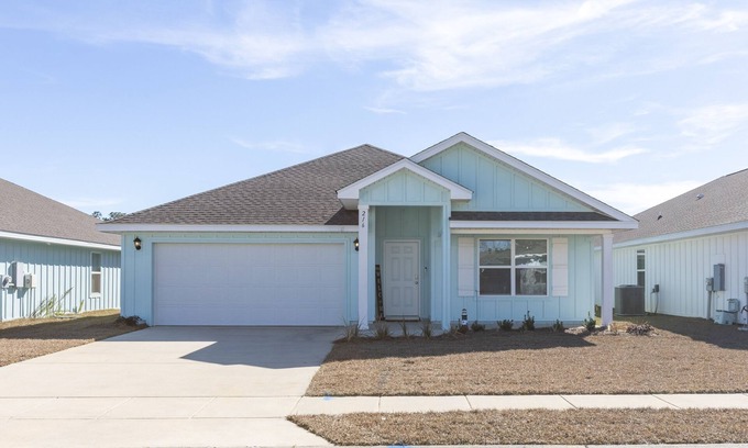 Foley House | Bon Secour Bungalow- Shrimp Fest Open! Spacious Home, Close To OWA & Beach.