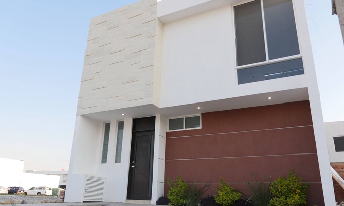 Aguascalientes House | Bonita Casa y Casa Club con Alberca y Canchas