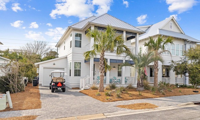Lakeside at Blue Mountain Beach House | Book Now for Fall Getaways! Blue Mountain Seacret - Community Pool! 4 Adult Bikes!