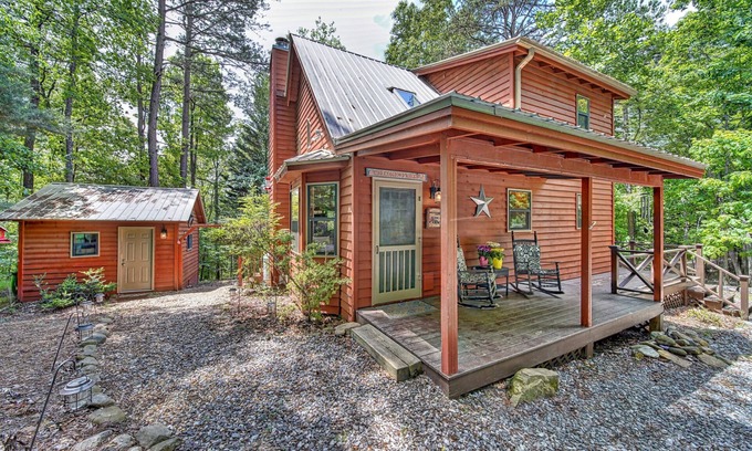 Blairsville Cabin | Book your Fall stays 5 stars STR # 2446 Close to Golf, Lake,River,Casino,Winery,