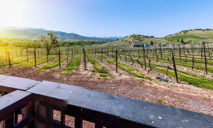 Talent House | BookStayHop - Paschal Winery Dream Cottage 1~Hot Tub w/Mountain Views