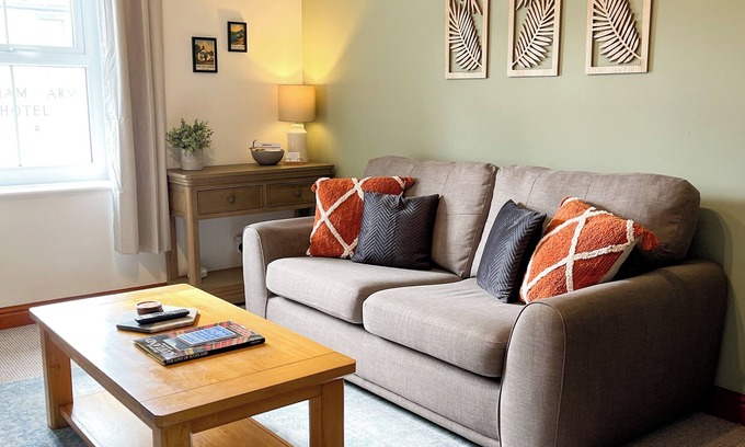 Carlisle Apartment | Borders Retreat, Cosy 1 Bed Flat - near M6 Jct45, A75, Gretna & Carlisle