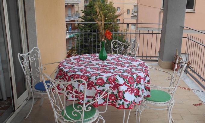 Borgo-Sanzio Apartment | "Borgo Antico" apartment in the center with parking space