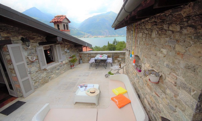 Vignola Apartment | Borgo V - Lake view and private terrace