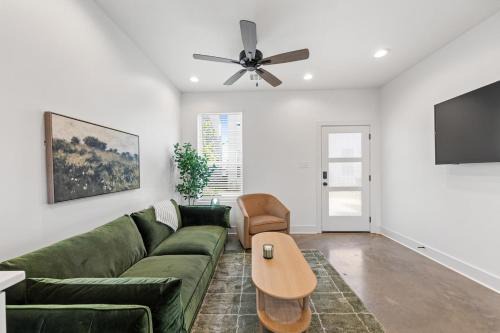 Lafayette Apartment | Boudin House Luxury Amenities Prime Location WiFi