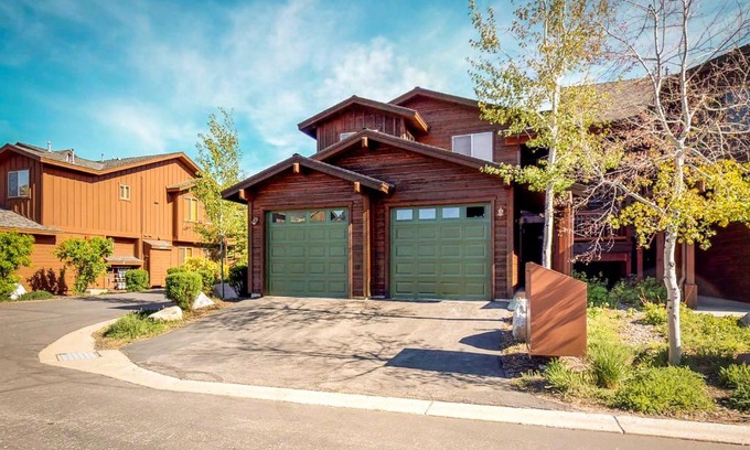 Truckee Apartment | Boulders Hideout