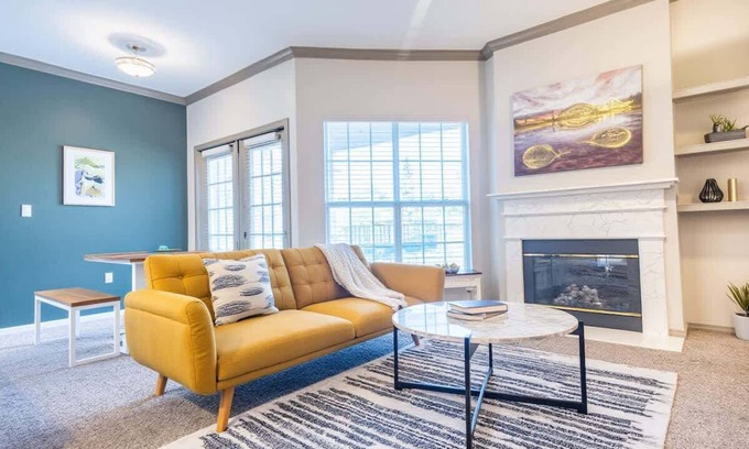 Willow Run Apartment | Boulevard Stays Tranquil 1BR King Suite Pool, Parking Gym 03