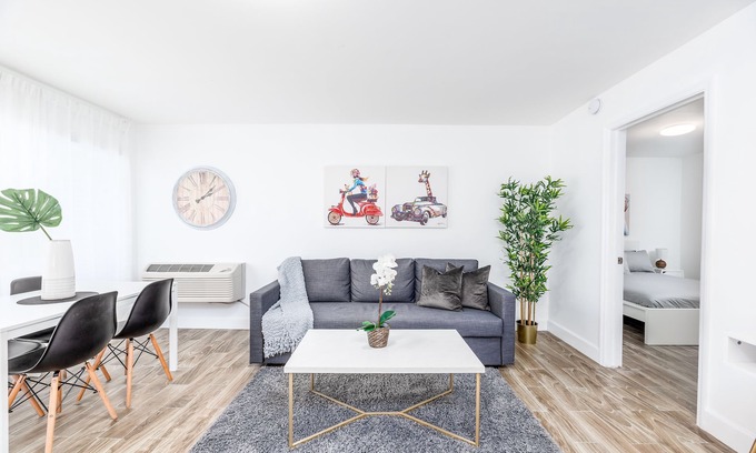 Central Corals Apartment | Boutique apartment 6 minutes from the beach