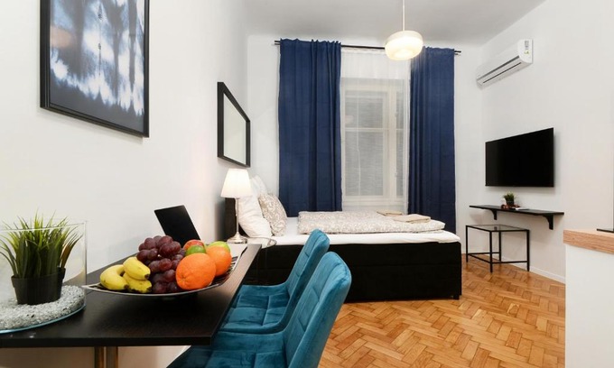 Nepszinhaz negyed Apartment | Boutique Central Apartments R611