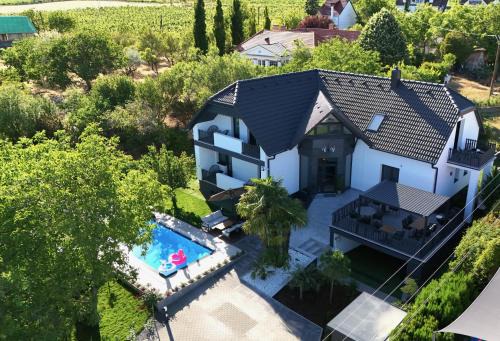Csopak House | Boutique Villa Vanilla
