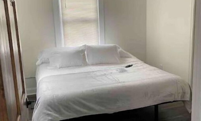 Lancaster Apartment | Brand New 1 Bedroom Apt w/Off Street Parking 4
