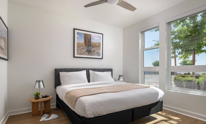 Enterprise Apartment | Brand New 1-Bedroom Luxury Serviced Apartment Near Strip