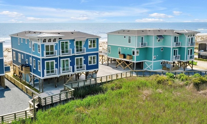 Long Beach House | Brand New 12 Bedroom,Oceanfront Home-Walk to Restaurants,Stores,& Entertainment