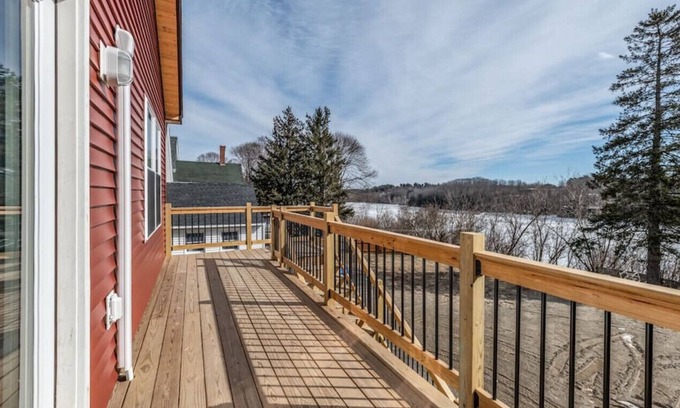 Bangor Apartment | Brand NEW 2BD 1BA Riverfront | Washer & Dryer