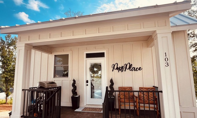 La Follette House | Brand New 3 bed, 3 bath cozy home in Deerfield resort with private dock.