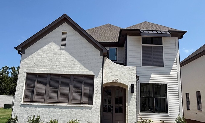 Oxford House | Brand new 3-bedroom house with in minutes to Ole Miss and Oxford square.