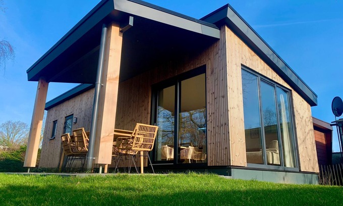 Sint Maartensvlotbrug House | Brand new and luxurious chalet with cosy veranda. Spacious and modern for 5 persons.