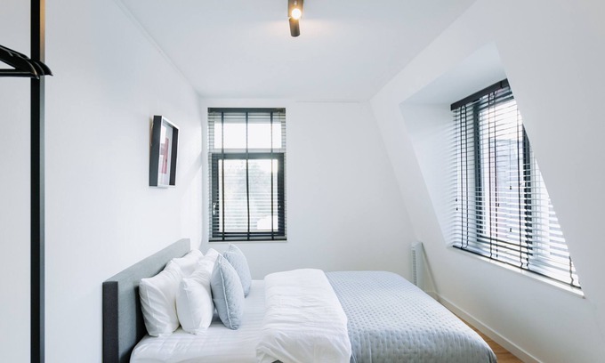 Slotervaart Villa | Brand new Bright Luxurious Villa in Amsterdam!
