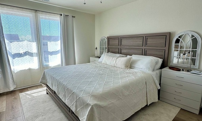 Corolla Condo | #Brand New Condo. The Escape OBX-Cozy Condo-Walk to Beach, Shops, Restaurants