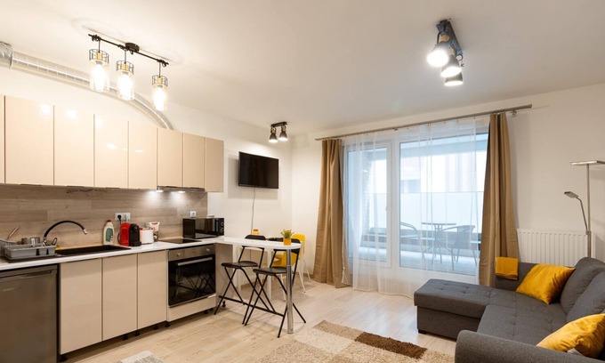 Csarnok negyed Apartment | Brand new Cordia apartment next to world famous New York Cafe