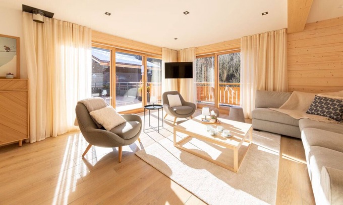 Morzine Apartment | Brand new elegant apartment with hot tub - 6 minute walk from the ski lifts