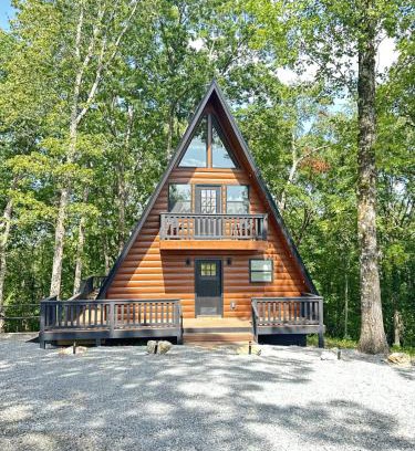 Jones Mills House | Brand New Fox Hill Cabin Where Country Charm nearby Hot Springs
