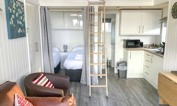 Hawes Cottage | Brand new in 2019. Comfortable pod perfect for short stays.