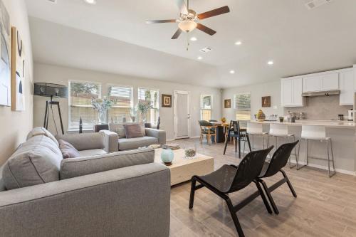 Highland Lake Estates House | Brand New Lake Travis by Barcle