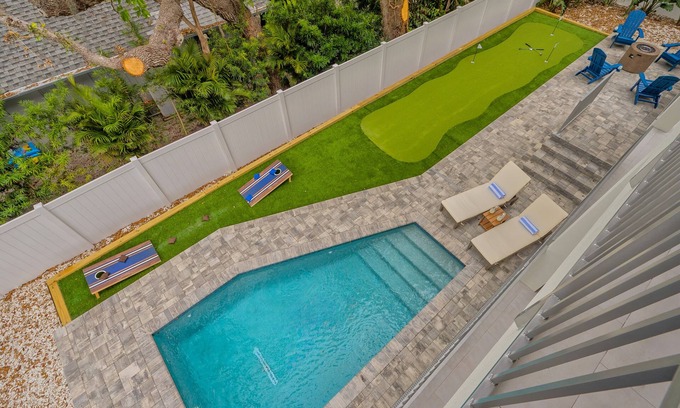 San Remo House | Brand New Luxurious Retreat with Heated Pool, Putting Green, and 4 Ensuites