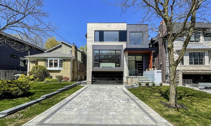 North York House | Brand New Luxurious Villa Home - Heart of Finch Sheppard