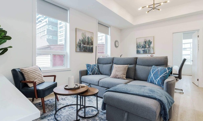 Grange Park Hotel | Brand New Luxury Suite—Heart of Toronto, Sleeps 10