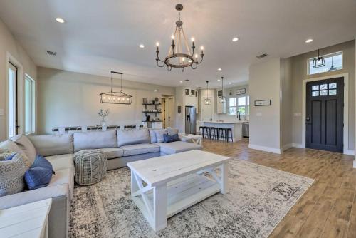 Canyon Lake House | Brand New Modern Canyon Lake Escape with Fire Pit!