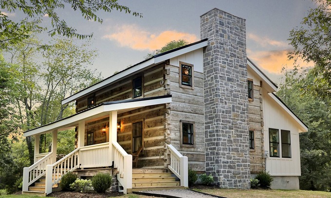 Primm Springs Cabin | Brand new private oasis w/ pickle ball, hot tub, fire pit!
