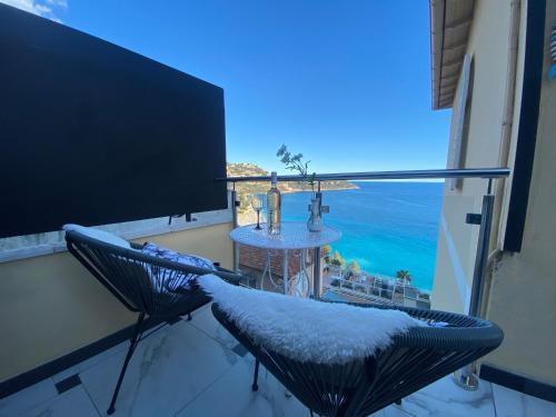 Roquebrune-Cap-Martin Apartment | Brand New Studio, Sea View, AirCon, Wifi
