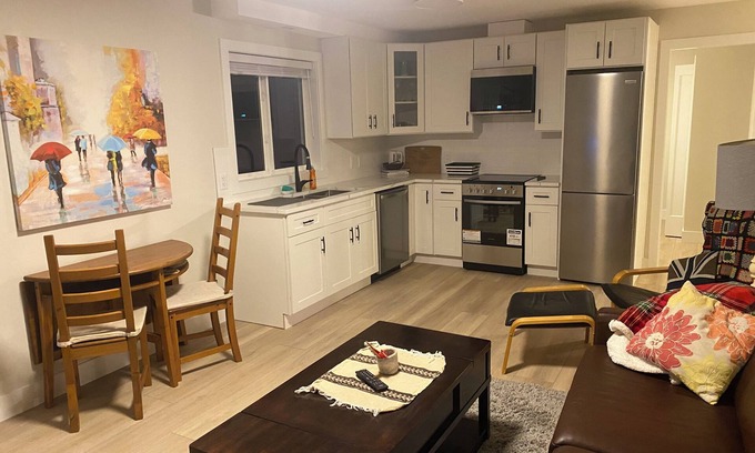 Central Saanich House | Brand new suite in Victoria!