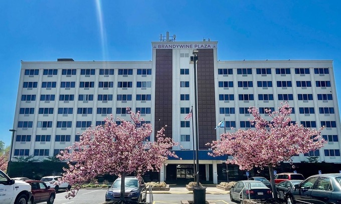 Claymont Hotel | Brandywine Plaza Hotel