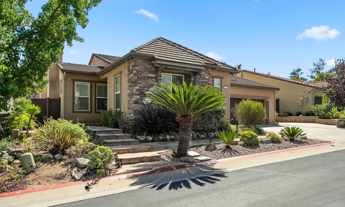 Woods Valley House | Brasswood Glen - Casino