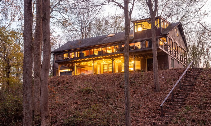 Great Cacapon House | Breathtaking! 5 Acre Private Riverfront Cabin in the Mountains!