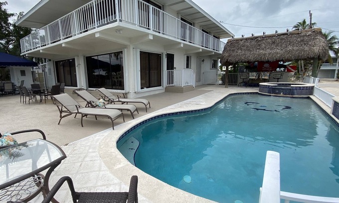 Marathon House | Breathtaking big waterfront home with private pool!