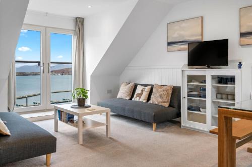Oban Apartment | Breathtaking Sea Views - Luxury 2 BD Apt