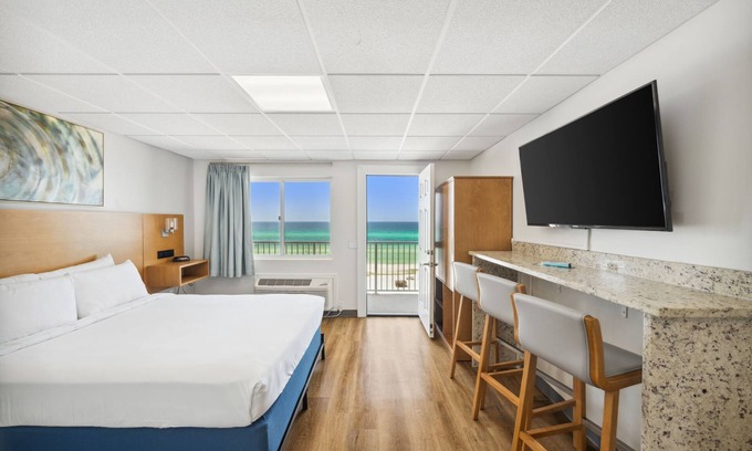 Panama City Beach House | Breathtaking Beachfront Retreat: Oceanfront Stay with Incredible Views