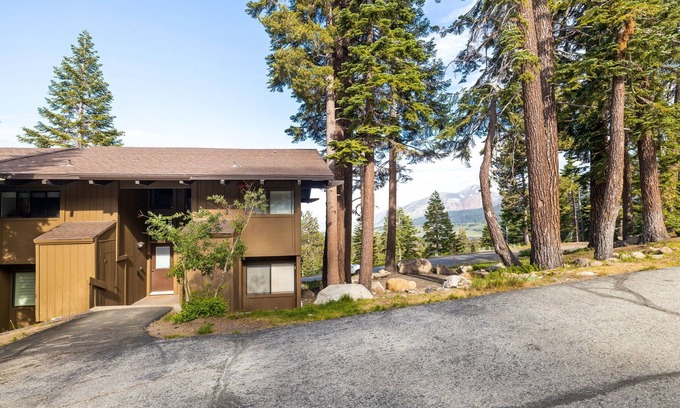 Mammoth Lakes Condo | Breathtaking View Mammoth Point #118