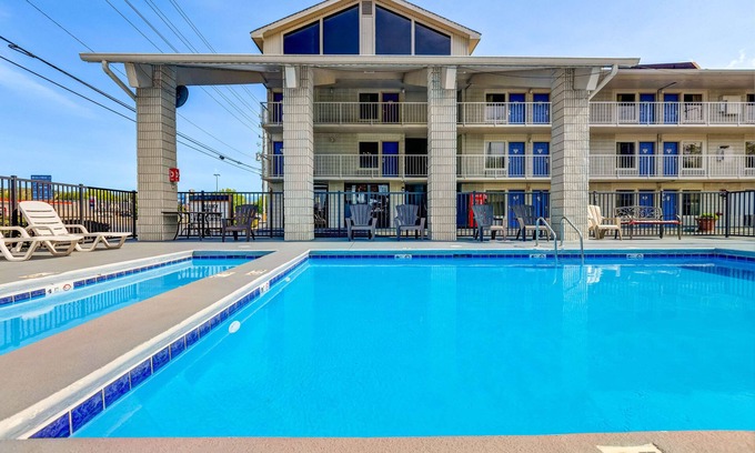Pigeon Forge Hotel | Briarstone Inn