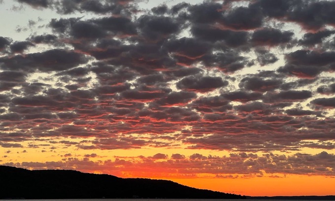 Frankfort Cottage | Bridges Hideaway- Crystal Lake access on Outlet Bay, quiet street