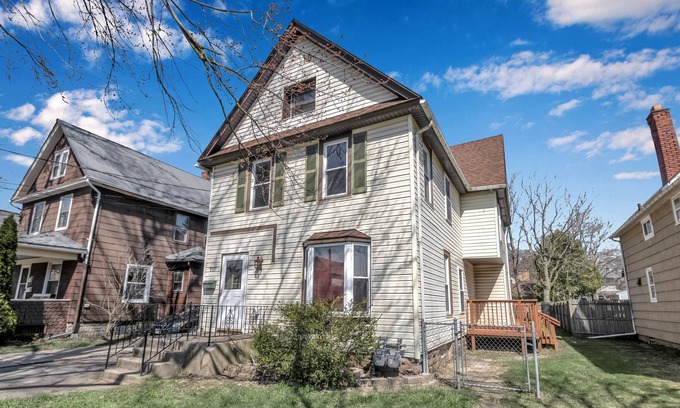 North Tonawanda Apartment | Bright 2 bedroom in North Tonawanda